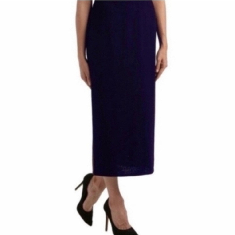St. John Basic Santana Knit with Slit Skirt Size 12 Formal Elegant Desinger Lux